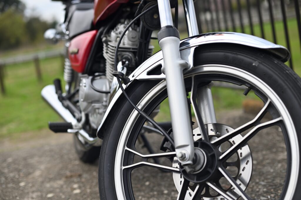 【交通事故】バイク・自転車で重傷を負ったとき|過失割合と保険の使い方を弁護士が解説