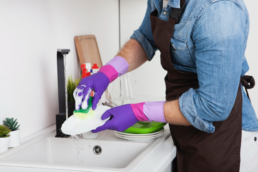 【弁護士が解説】男性（主夫）でも休業損害はもらえる？「男性平均賃金」で請求できるか徹底解説