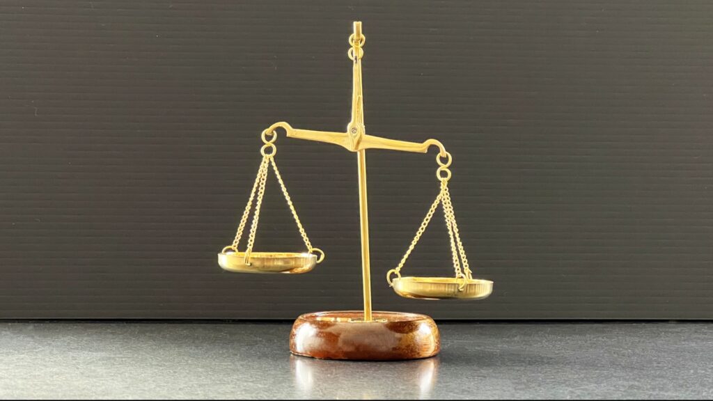 学校との話合いに行き詰まったら――「民事調停」という選択肢 訴訟の前に、第三者を交えて話し合う手続――被害児童生徒の立場から弁護士が解説