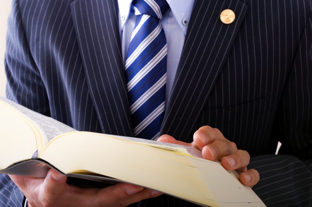 労災の様式7号とは?書き方や記入例について弁護士が解説します