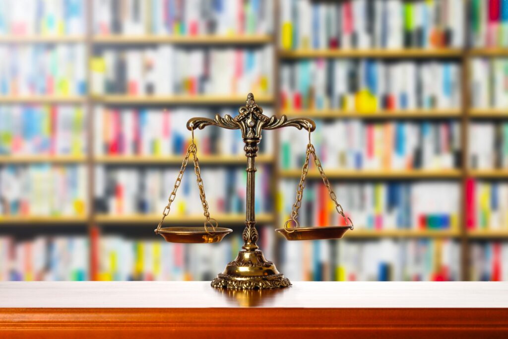 「暴力＝即解雇」は正当か？職場内暴行による解雇の有効性と、不当解雇を争うための法的指針について弁護士が解説