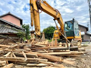 油圧ショベル(解体用)で発生する労働災害について弁護士が解説