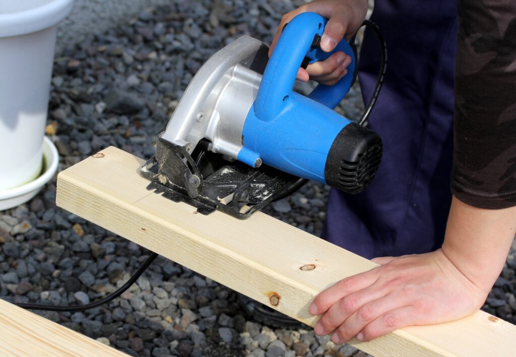 木材加工用機械(丸鋸盤・帯鋸盤)で発生する労働災害について弁護士が解説