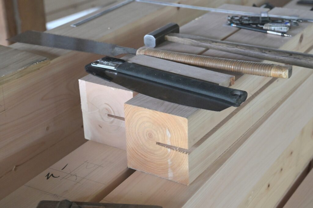 【弁護士コラム】木材加工機械「リングバーカー」での死亡事故。遺族が知るべき「企業の責任」と「適正な賠償」について