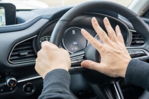 「あおり運転」や無理な割り込みが絡む場合