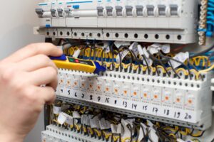 感電災害はなぜ重篤化するのか